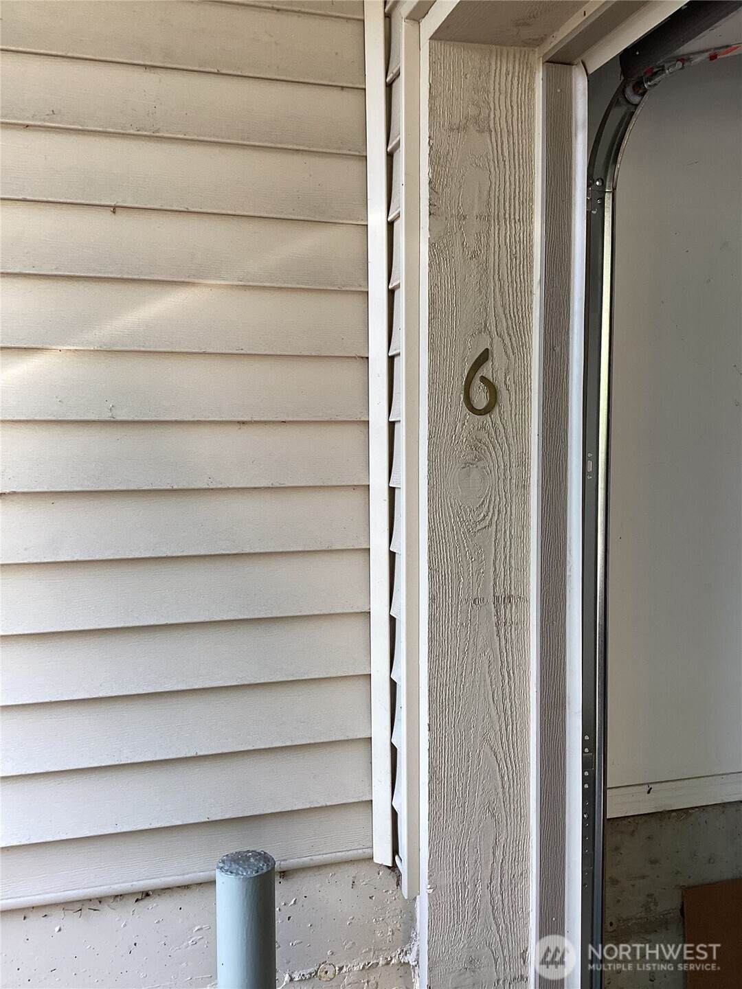 8512 242nd Street - Photo 1