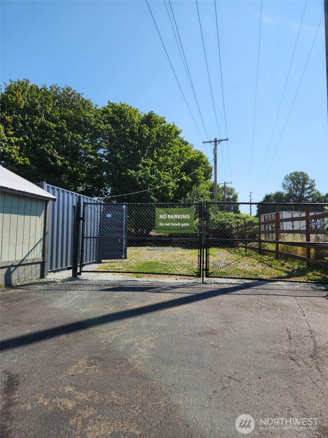 9813 Airport Way - Photo 1