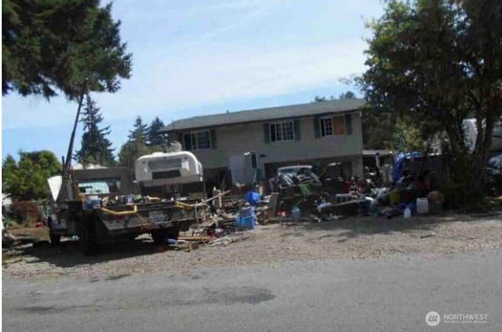 2302 Lashi Street - Photo 1