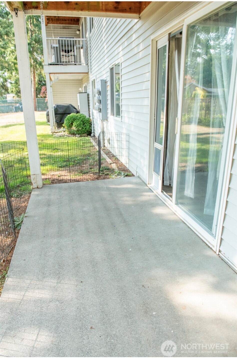 2715 Maplewood Avenue - Photo 1