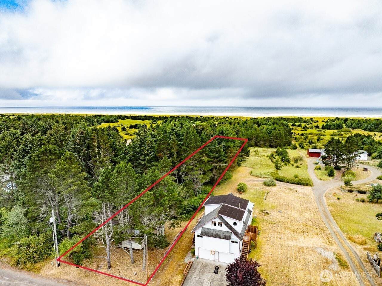 13907 N Alley - Photo 1