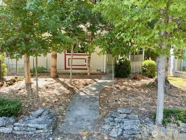685 Morse Street - Photo 1