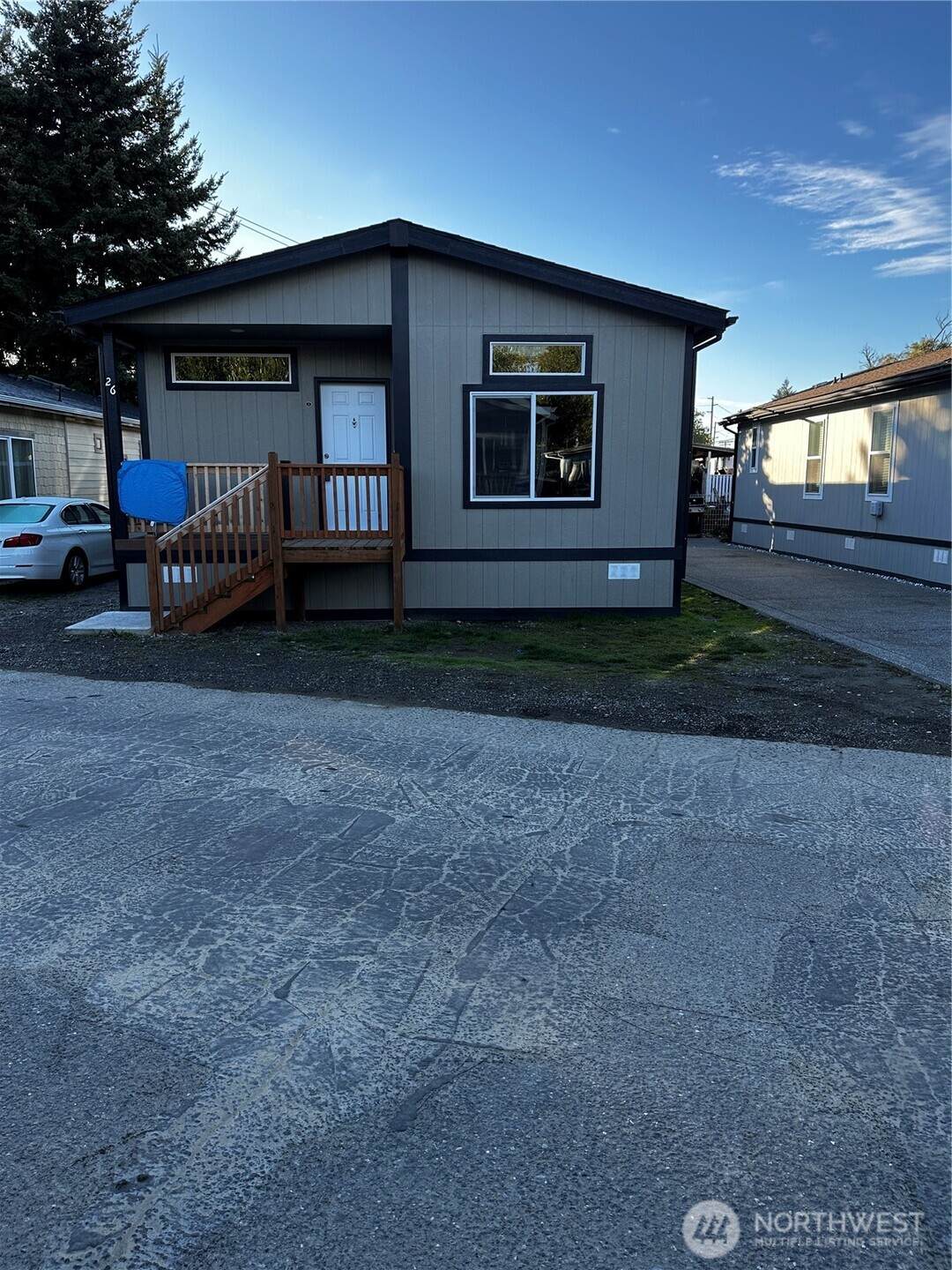 10302 Lakeview Avenue - Photo 1