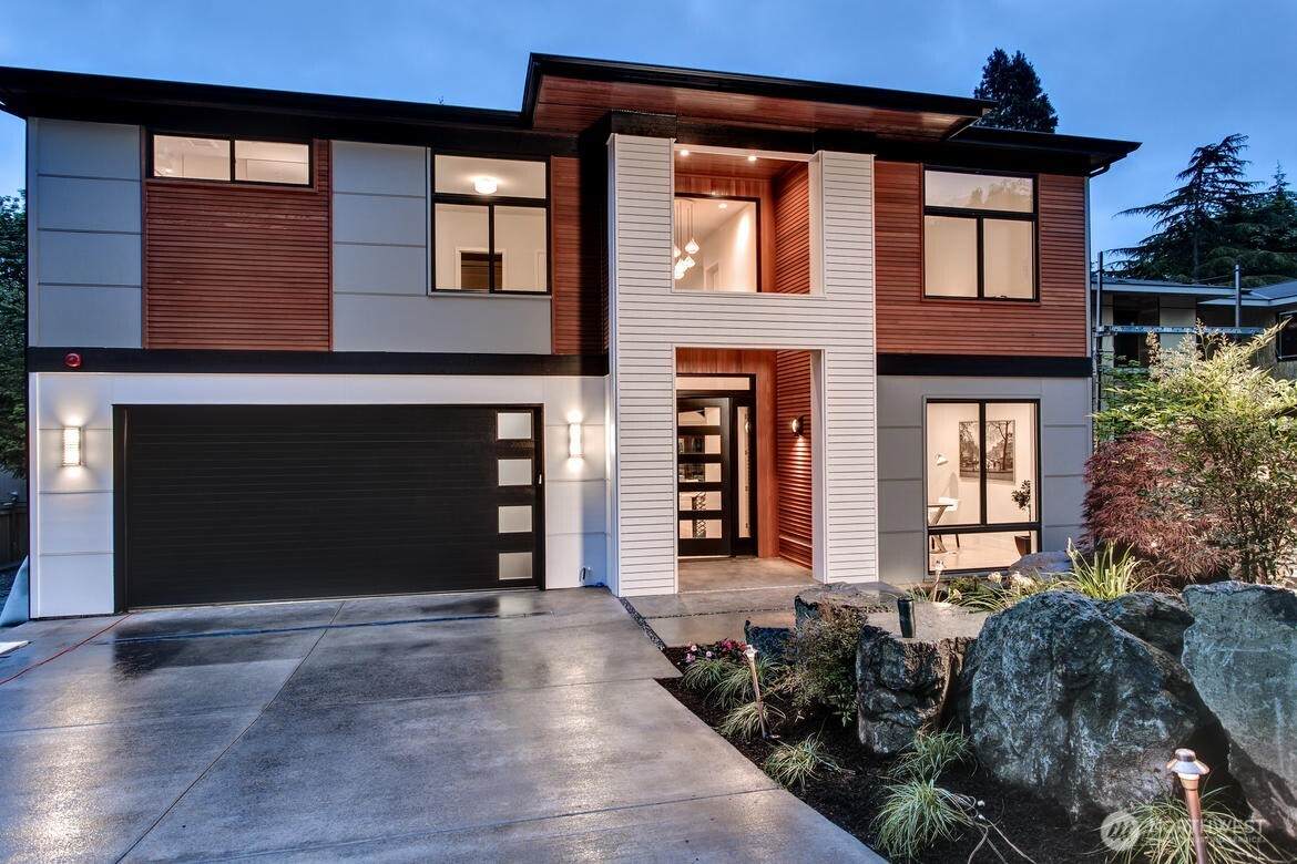 7002 93rd Avenue - Photo 1