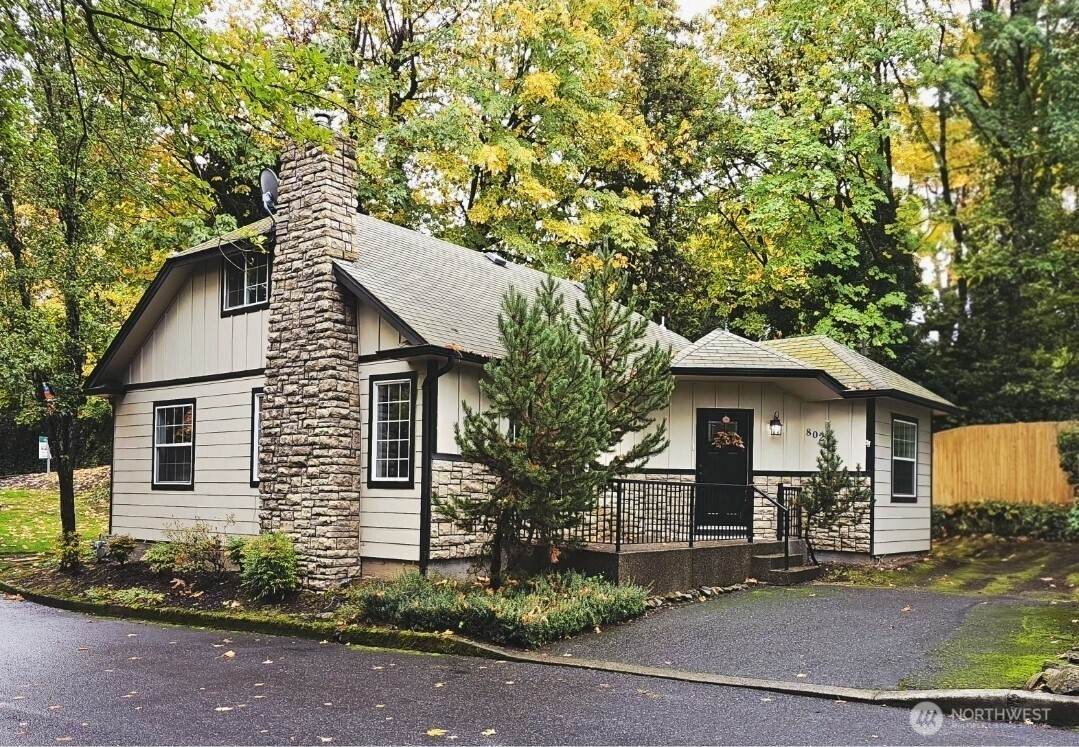 802 5th Circle - Photo 1