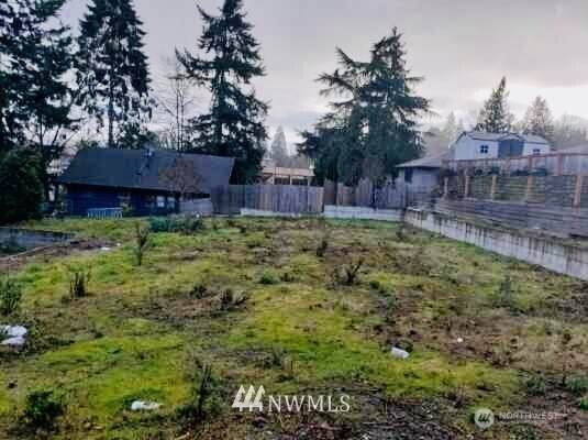 271 Hardie Avenue - Photo 1