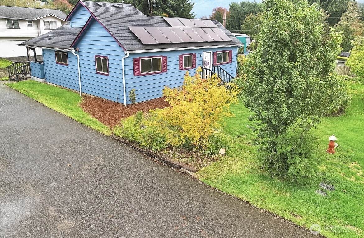 870 4th Street - Photo 1