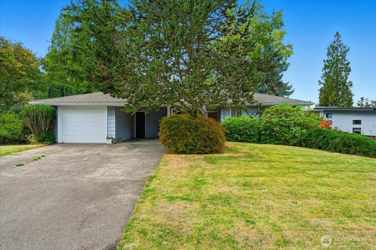 5501 106th Avenue - Photo 1