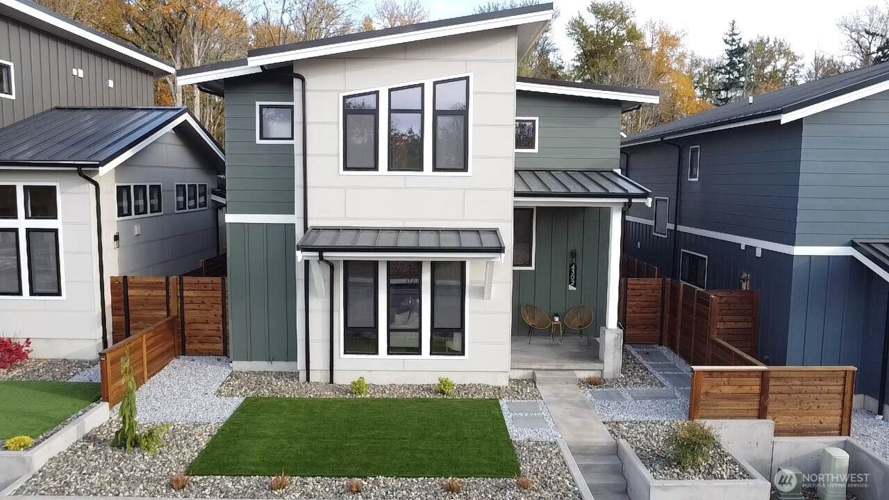 4302 Creston Way - Photo 1