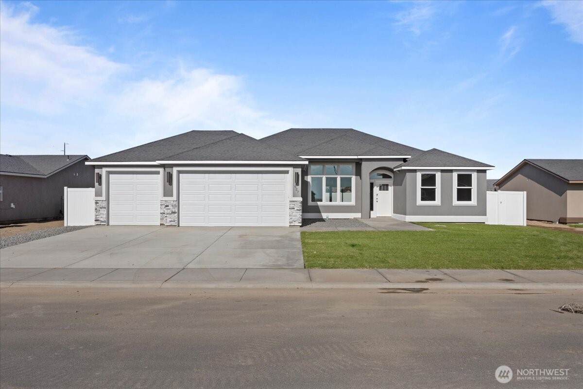 700 N Street - Photo 1