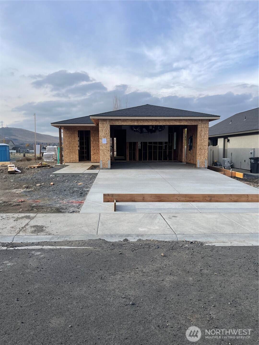 915 Ivy Street - Photo 1