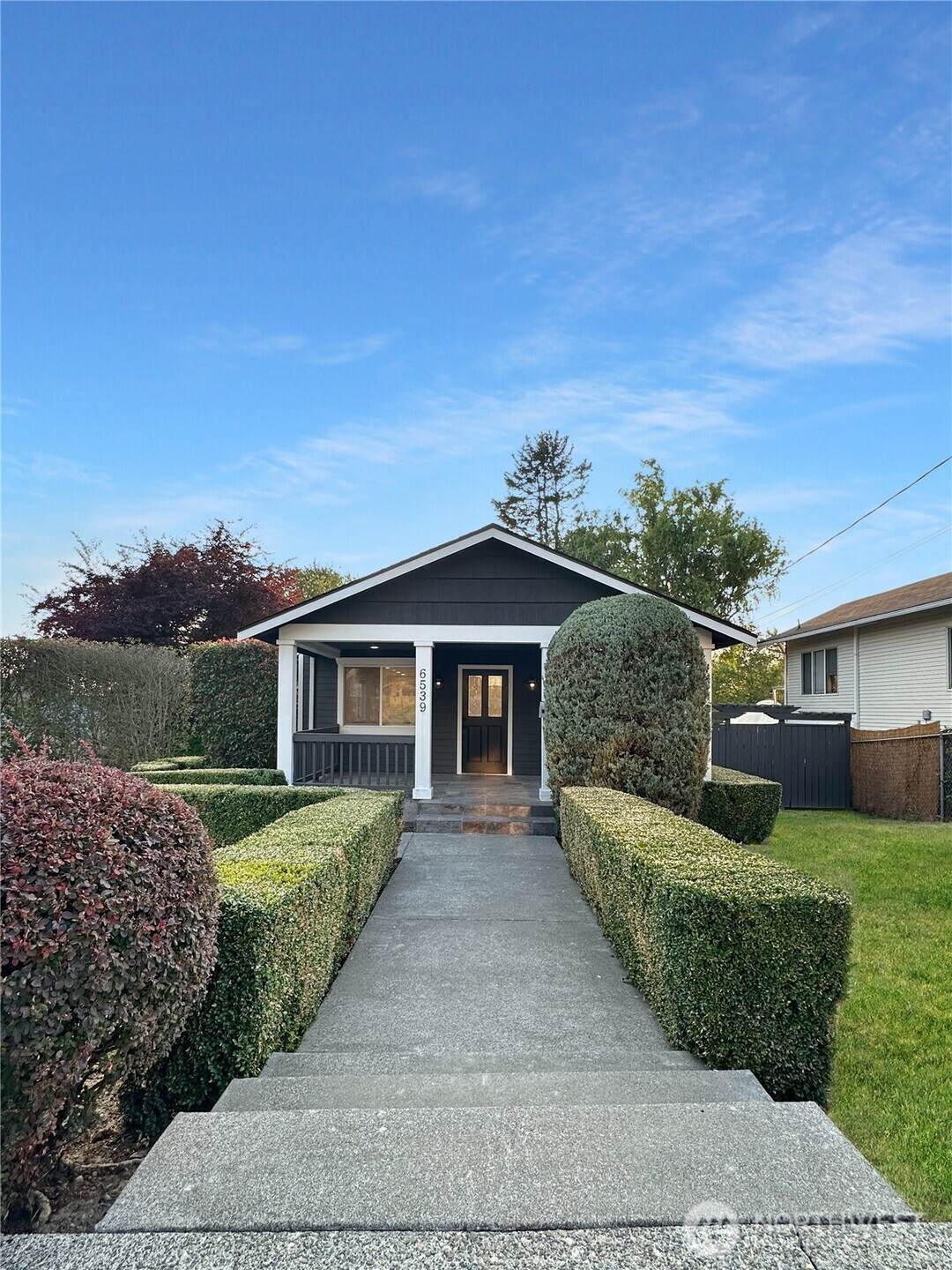 6539 51 Avenue - Photo 1