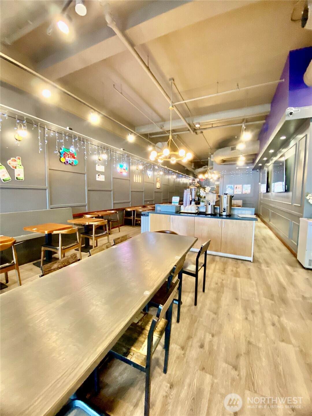 4520 University Way - Photo 1