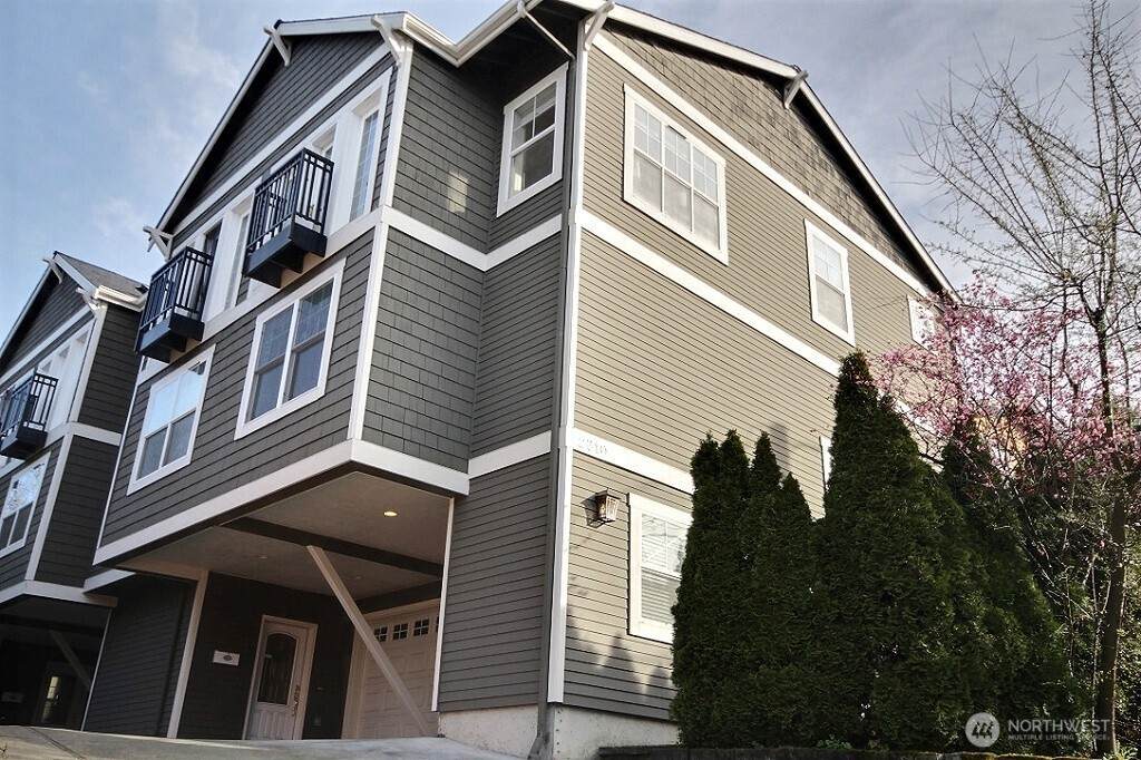 2310 10th Avenue - Photo 1