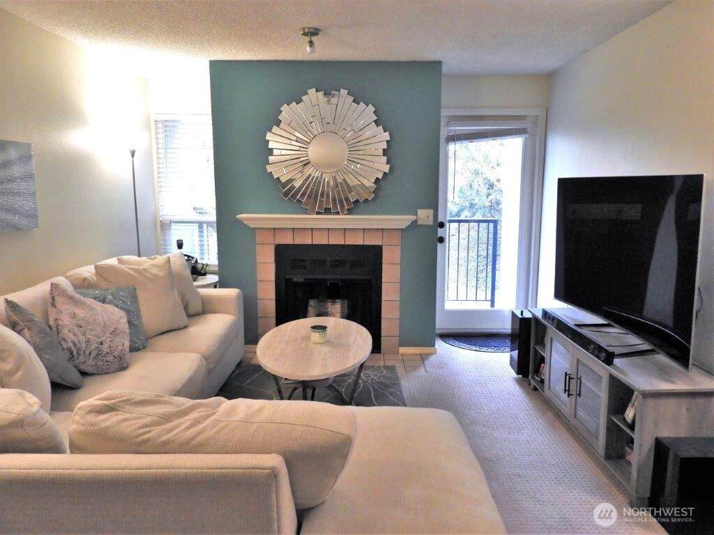 13717 Linden Avenue - Photo 1