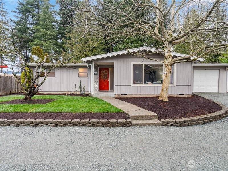 6421 124th Street - Photo 1