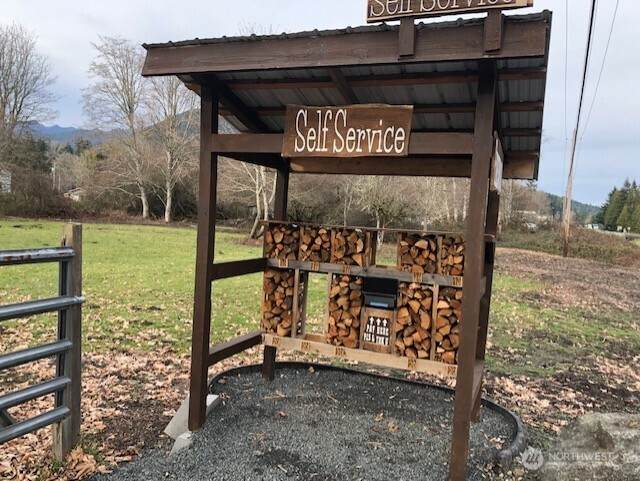 https://bt-photos.global.ssl.fastly.net/nwmls/orig_boomver_1_2475163-1.jpg