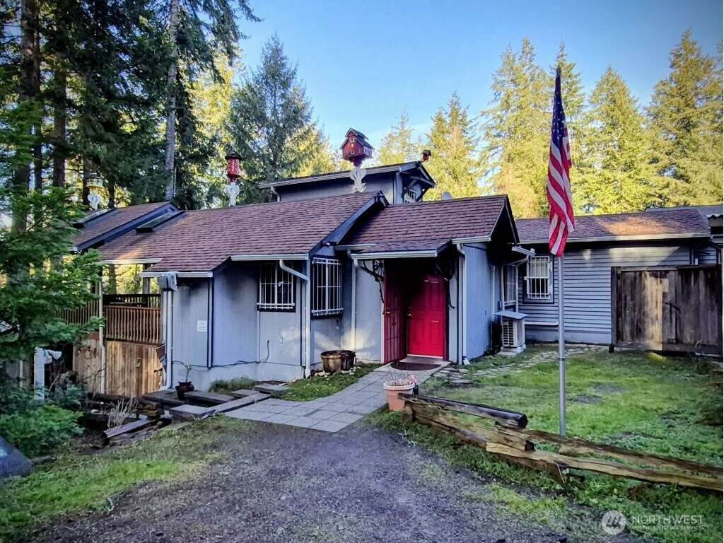 31 Colvos Pl E - Photo 1