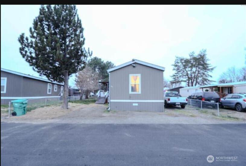 203106 Bowles Road - Photo 1