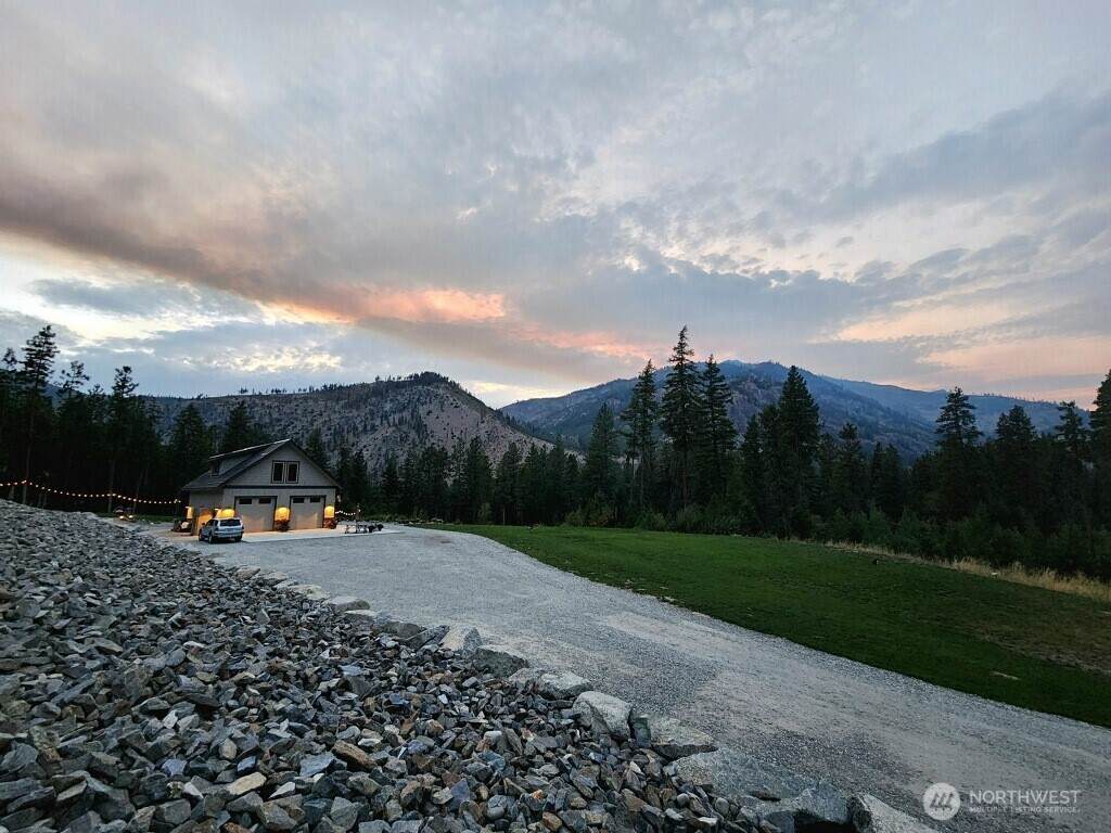 340 Mossback Lane - Photo 1