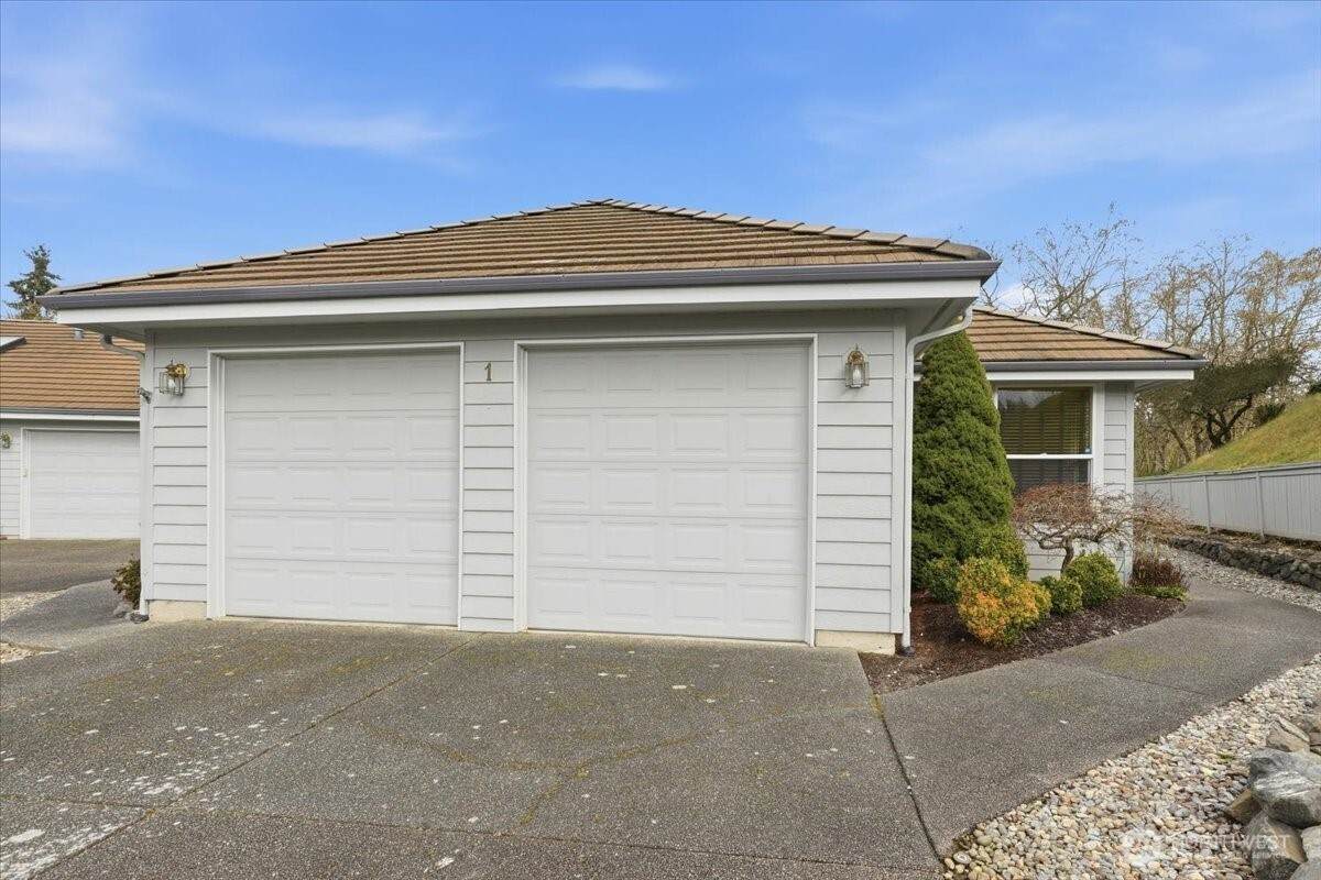 3012 Narrows Drive - Photo 1