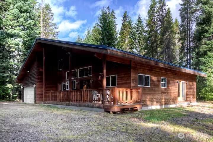 741 Hawthorn Lane - Photo 1