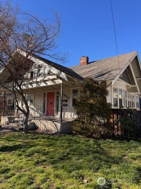 1035 Isaacs Avenue - Photo 1