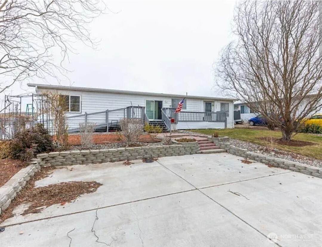 6710 James Street - Photo 1