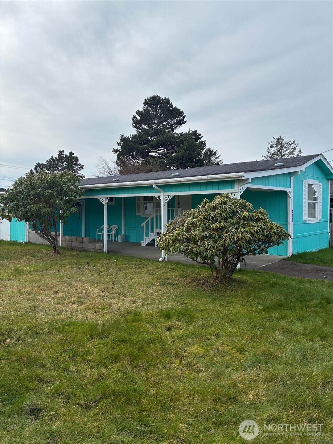 211 7th Street - Photo 1