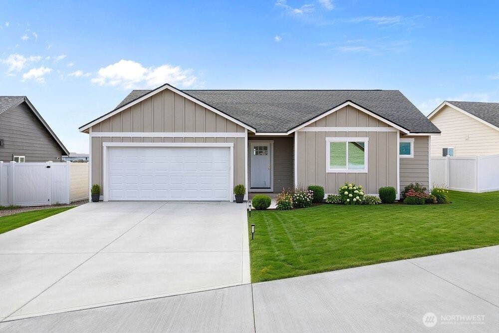 257 Parkside Pl - Photo 1
