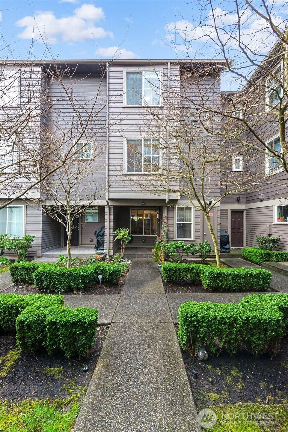 877 5th Pl Ne - Photo 1