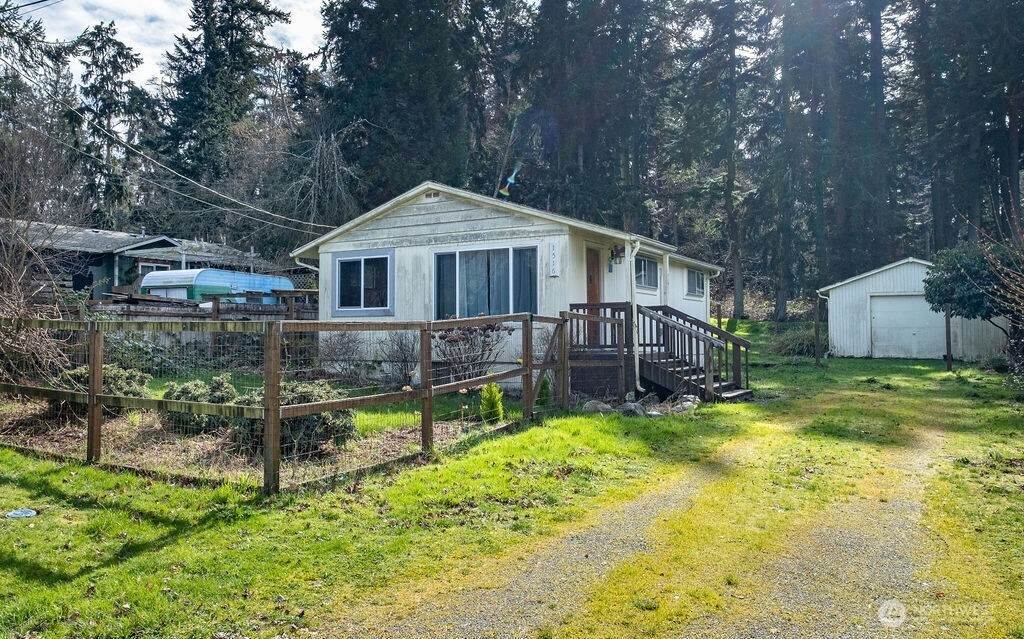1516 Garden Lane - Photo 1