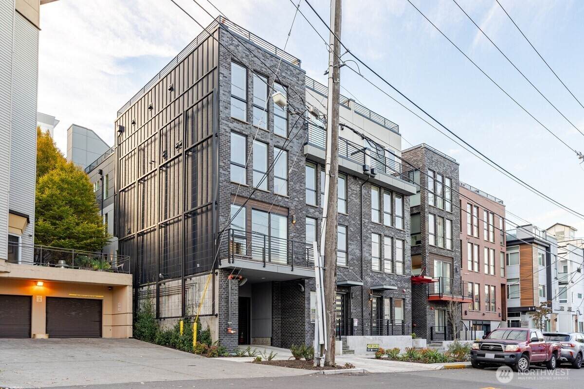 1709 20th Ave - Photo 1