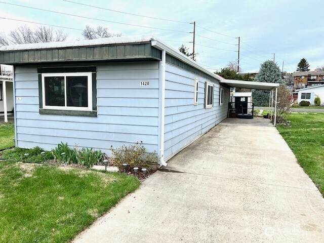 1420 Chickadee Lane - Photo 1