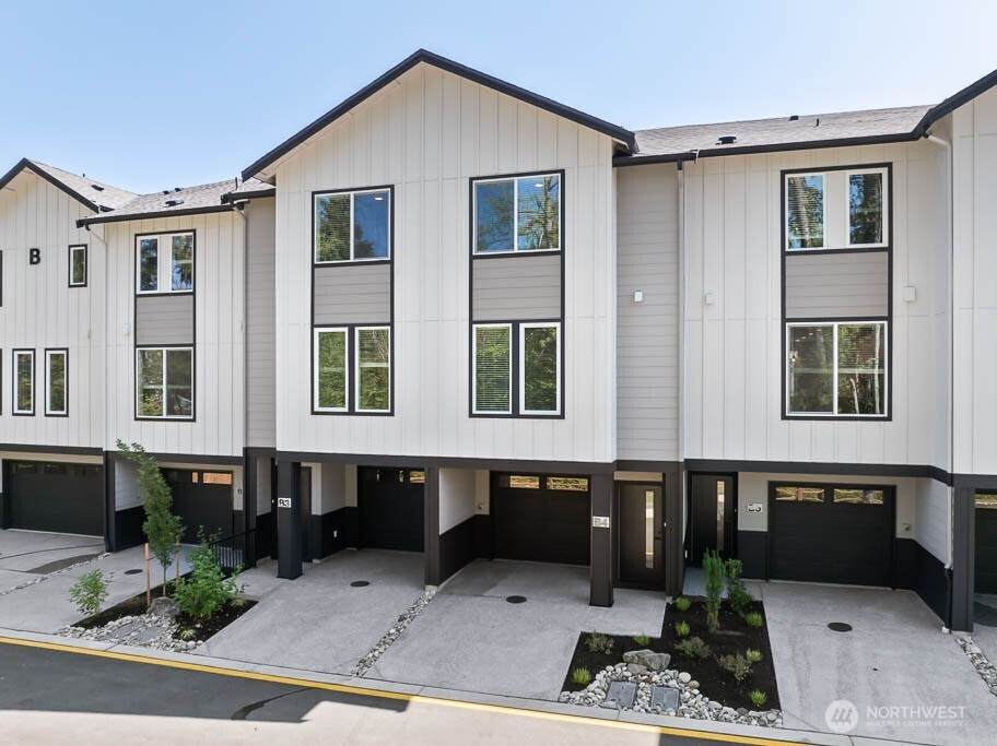 14707 87th Avenue - Photo 1