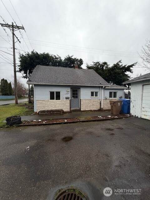 4924 Fife Street - Photo 1