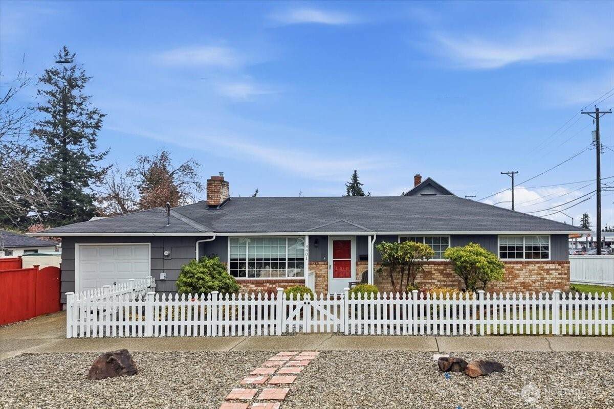 4401 25th Street - Photo 1