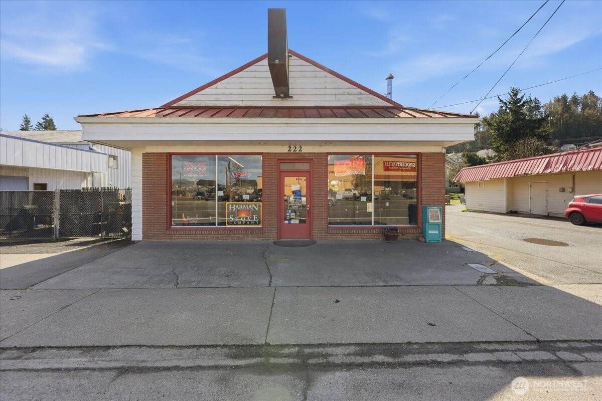 222 B Street - Photo 1
