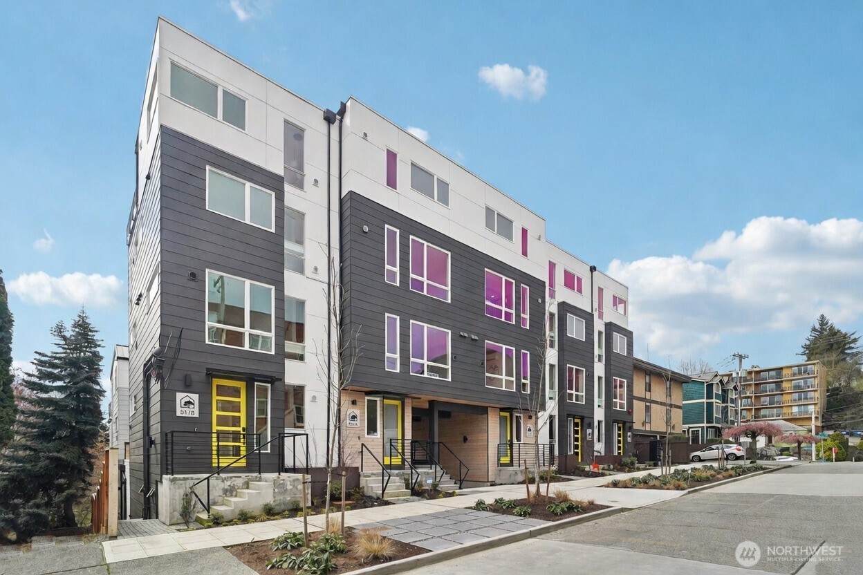 517 Howe Street - Photo 1