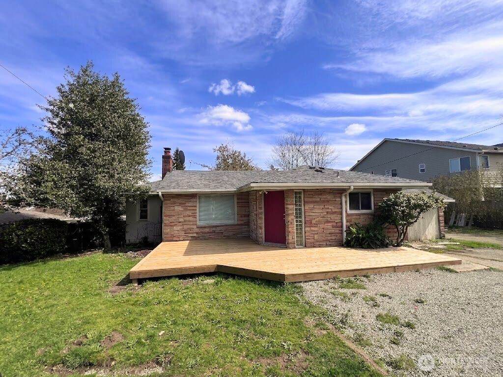 13404 Military Road - Photo 1