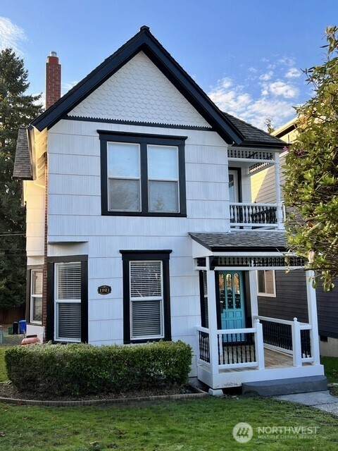 1921 44 Avenue - Photo 1