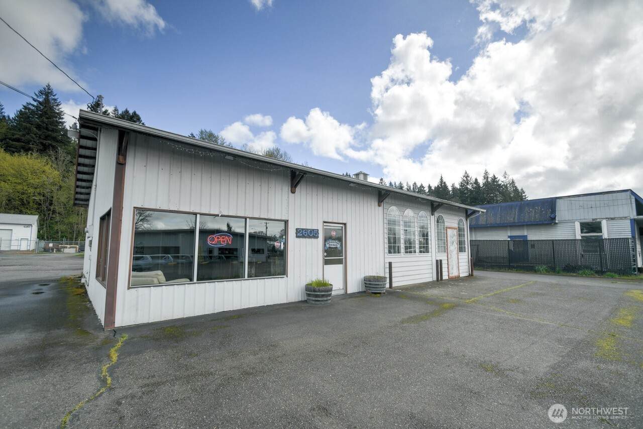2605 Kresky Avenue - Photo 1