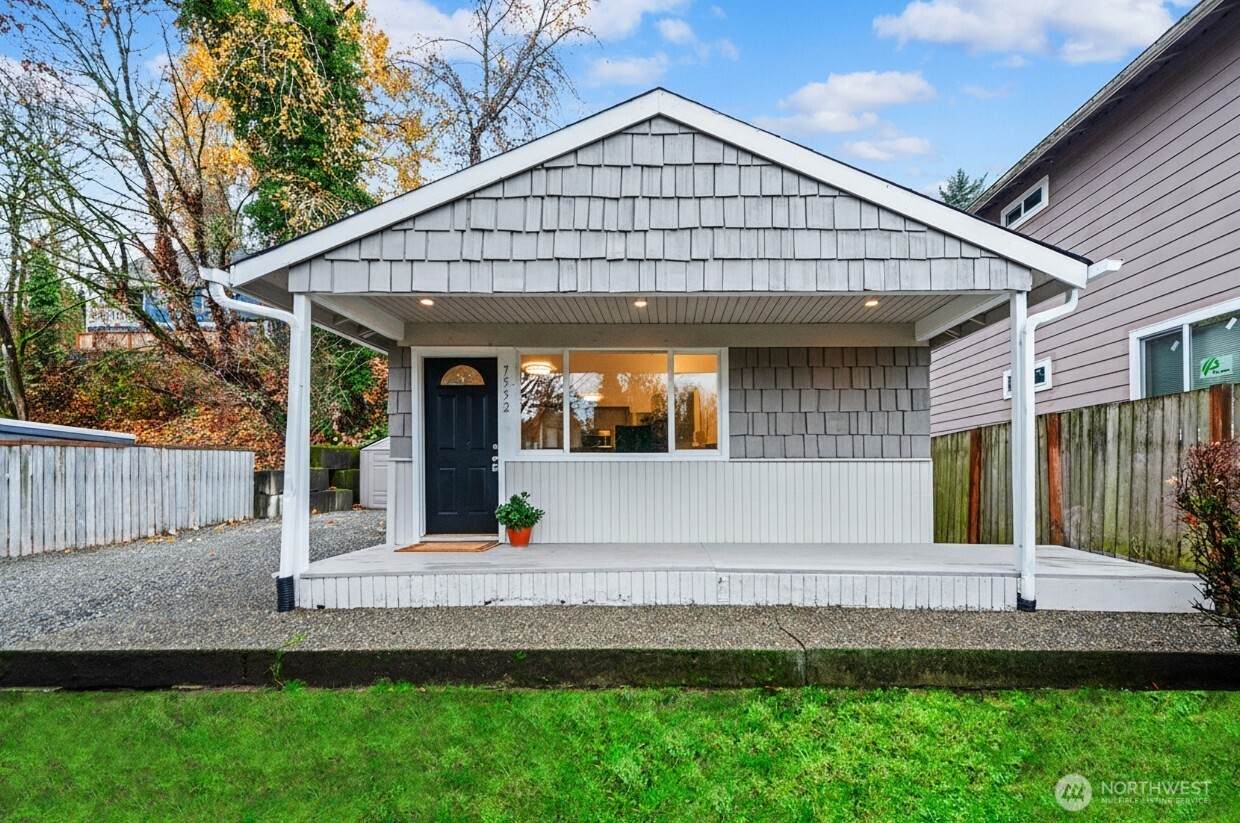7552 21st Avenue - Photo 1