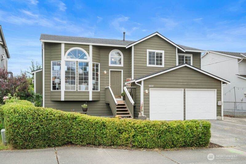 6612 94th Street - Photo 1