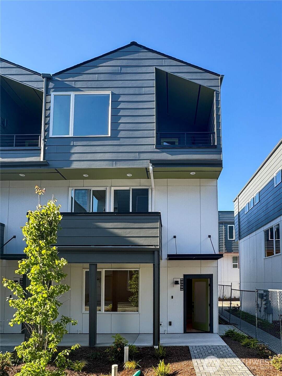 6909 42nd Avenue - Photo 1