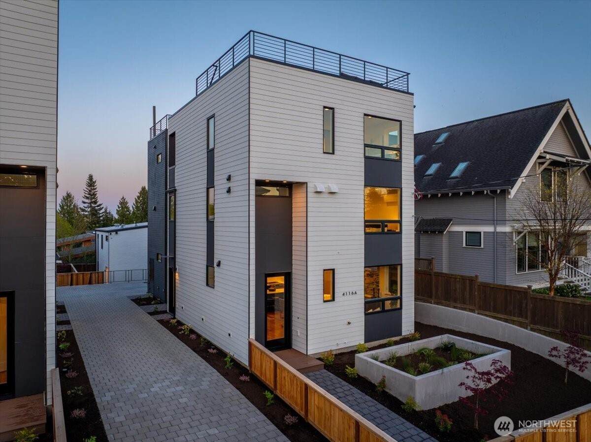 4116 A Burke Avenue - Photo 1