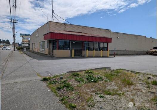1333 Riverside Drive - Photo 1