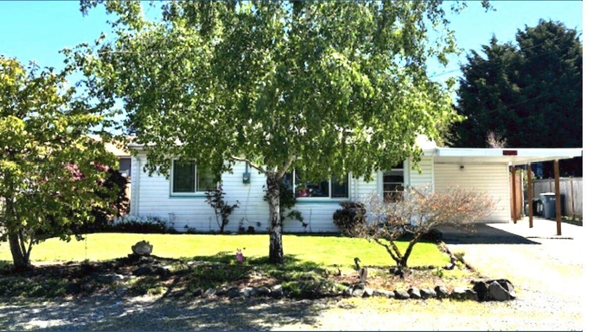 504 10th Avenue - Photo 1