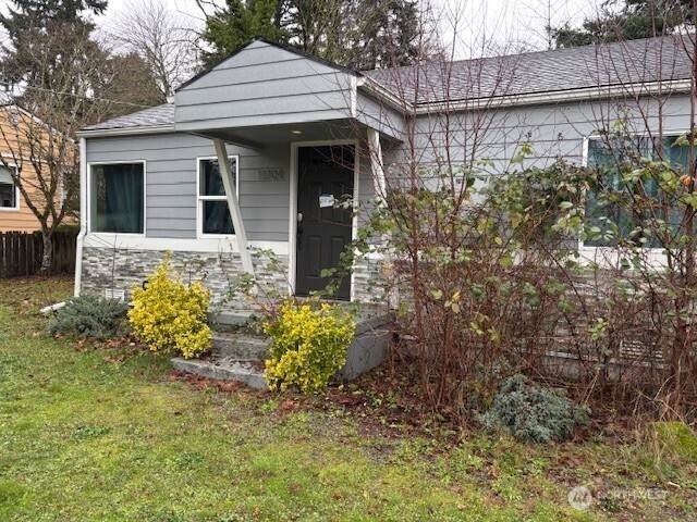 11704 40th Avenue - Photo 1