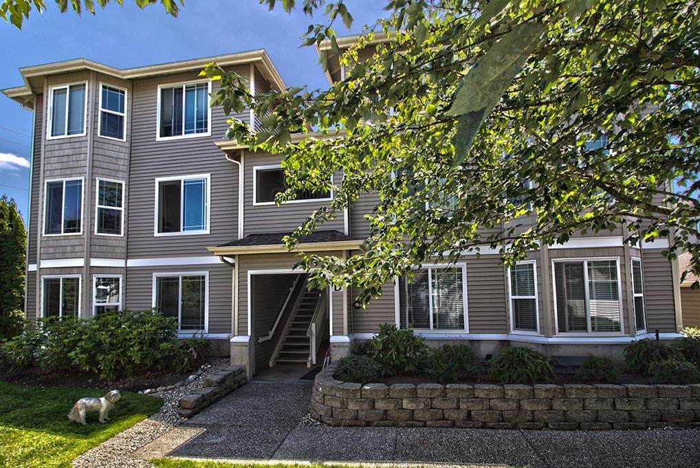 10025 9th Avenue - Photo 1